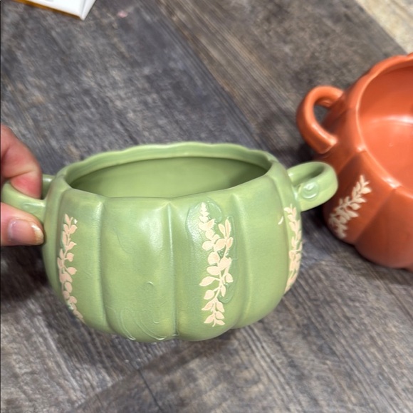 Set of Three Pumpkin-Shaped Bowls - Picture 3 of 3